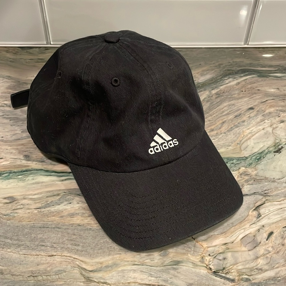 Adidas women hat.